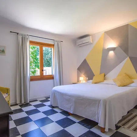 Schoene Und Ruhige Villa Auf Dem Lande, Fuer 6 Personen Mit Wifi Inklusive 3 Km Von Pollensa